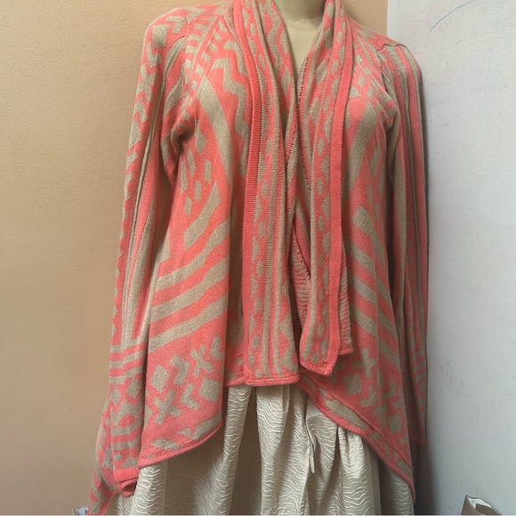 Sweater - Picture 4 of 7